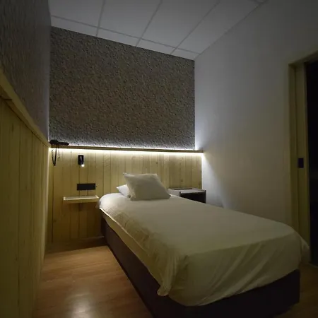Hotel Gasthof 'T Zweerd Ypres Extérieur photo